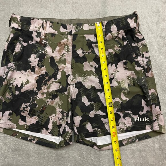 Huk Shorts Performance Fishing Camo Low Country Green Mens XL Elastic Waist - Picture 2 of 11